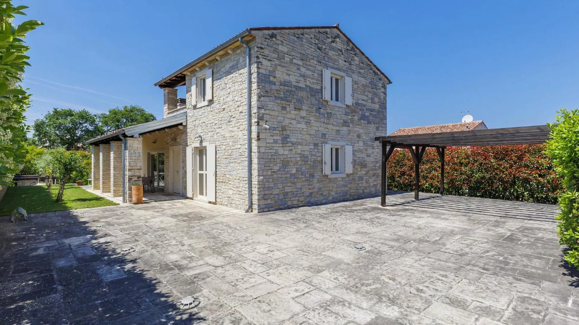 Holiday Home Villa Samanta By Interhome Momjan